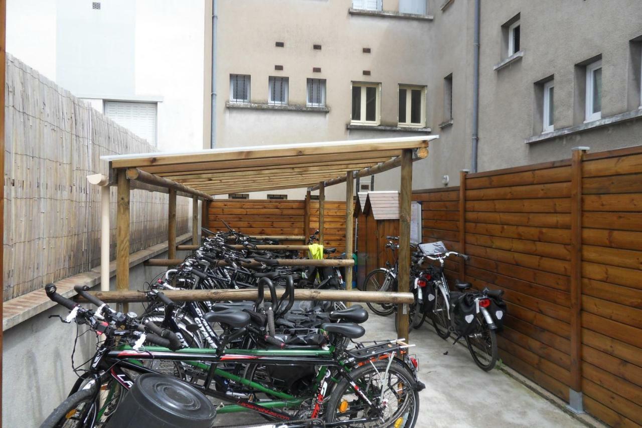 Loire Velo 3 Appartements Moderne Velo Parking 20 Places Velos Centre Ville Historique Blois Exterior photo